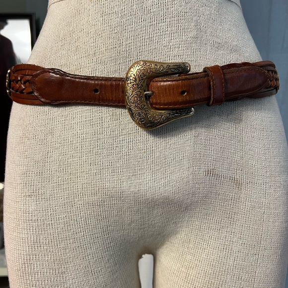 Vintage Fossil Women’s Flower Concho Brown Leather Belt Western Studded 34’lengt - Picture 1 of 13